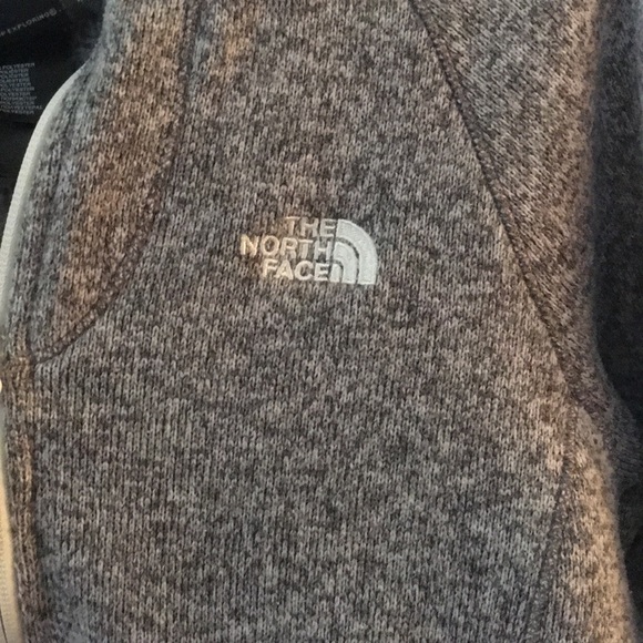 North face Pullover - Picture 2 of 3